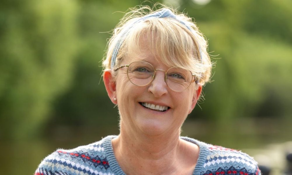 A Journey of Rediscovery: One Woman's Quest to Reconnect with Her Sister