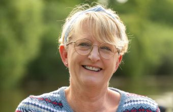 A Journey of Rediscovery: One Woman's Quest to Reconnect with Her Sister