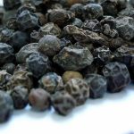 A Magical Peppercorn: How a Tiny Spice Rescued a Kingdom from Headaches