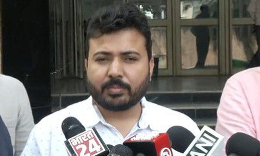 AAP Leaders Boycott Delhi HC Proceedings in Liquor Policy Case