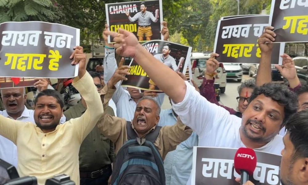 FIR Filed Against AAP Leaders for Protesting Raghav Chadha's Alleged Merger with BJP