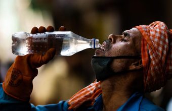 IMD Issues Heatwave Alert as Delhi Experiences Sweltering Temperatures Over 44°C