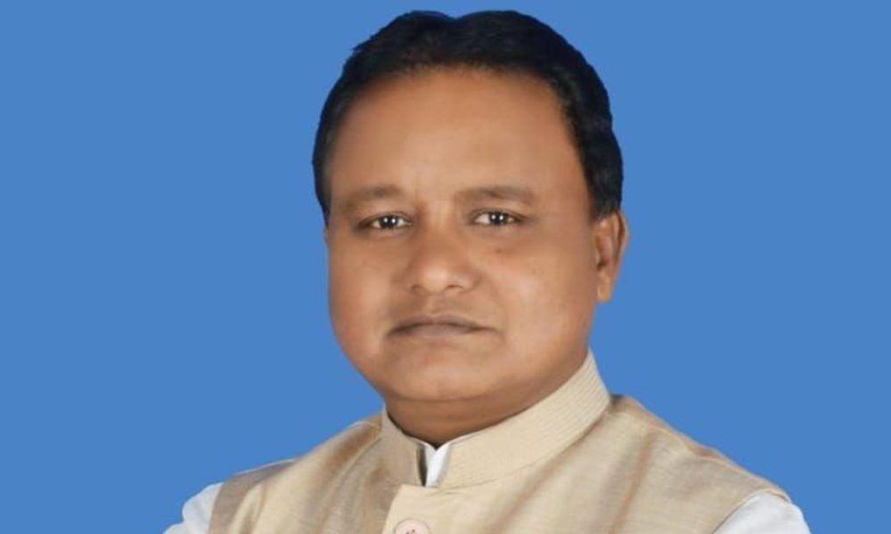 Odisha CM Initiates Inquiry After Unusual Claim for Bank Deposit by Adivasi Man