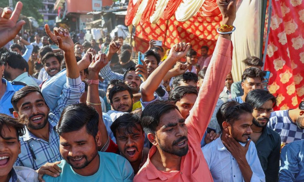 Protests Erupt in Noida as Workers Demand Fair Wages Amid Rising Economic Struggles
