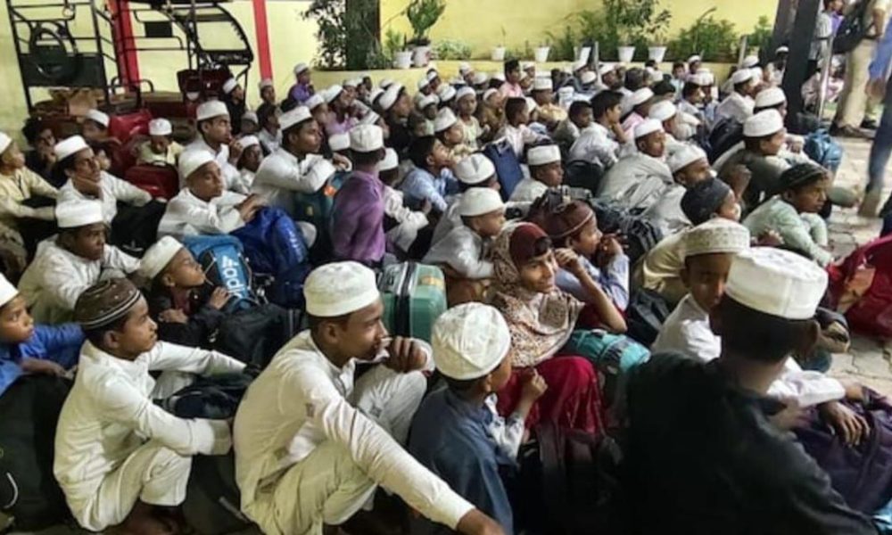 Railway Authorities Intervene in Bihar Children's Journey to Education, Claiming Trafficking Concerns