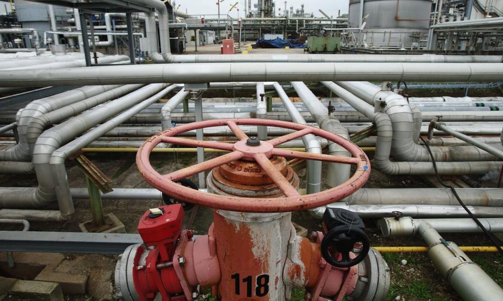 Surge in Oil Prices Amid Speculation of Extended US Blockade on Iran