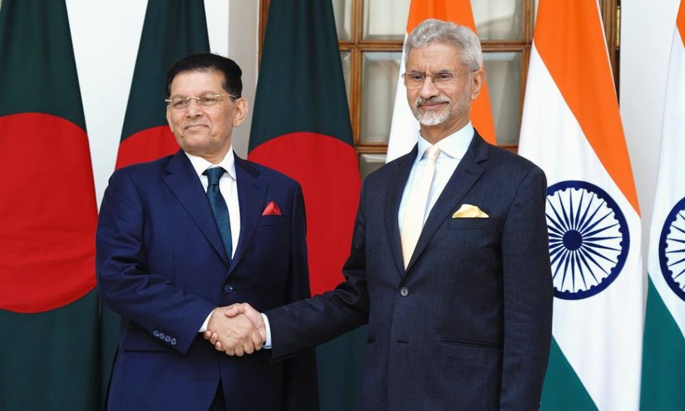 भारत ने बांग्लादेश सरकार के साथ सहयोग बढ़ाने का आश्वासन दिया: एस. जयशंकर