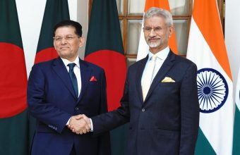 भारत ने बांग्लादेश सरकार के साथ सहयोग बढ़ाने का आश्वासन दिया: एस. जयशंकर