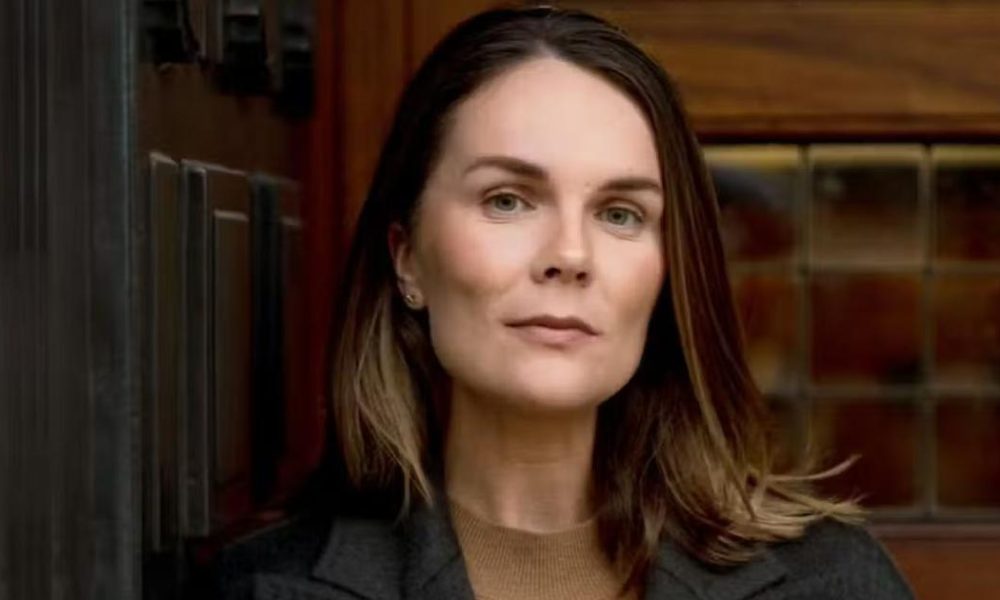 Caro Claire Burke's 'Yesteryear': A Novel of Time Travel and Traditional Values Captivates Readers