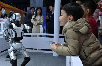 China's Surge in R&D Spending Challenges US Dominance in Science and Technology