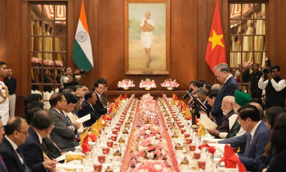 Presidential Banquet Menu Sparks Online Backlash and Jests Over Vegetarian Choices