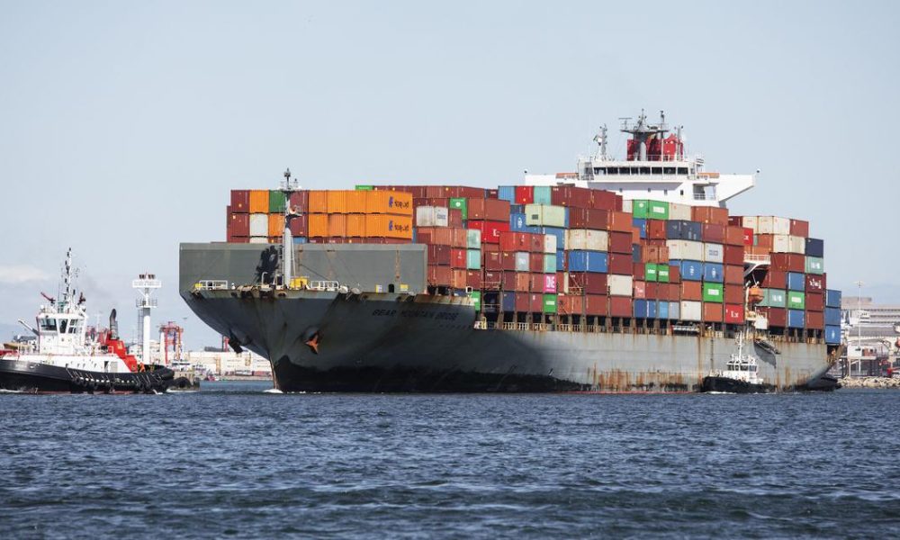 The Political Dynamics of Trade: How Leaders Manipulate Commerce for Power
