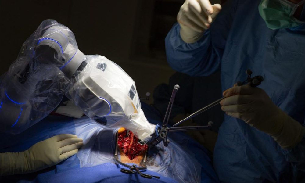 The Rise of Robotic Surgery in India: A Revolutionary Approach or Just Hype?
