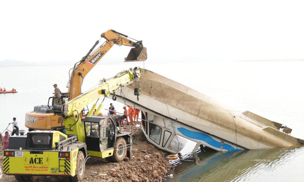 Tragedy Strikes as Boat Capsizes in Jabalpur: Death Toll Reaches 13