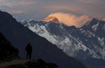 Tragic Loss: Two Indian Climbers Succumb on Descent from Mount Everest