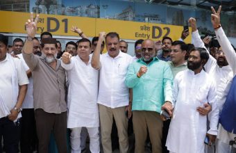Congress Relocates Madhya Pradesh MLAs to Karnataka Amidst BJP's Alleged Poaching Strategy