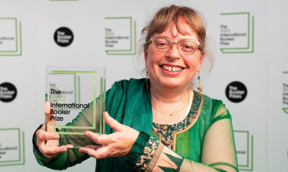 Daisy Rockwell Explores the Intricacies of Translation Through Engaging Metaphors