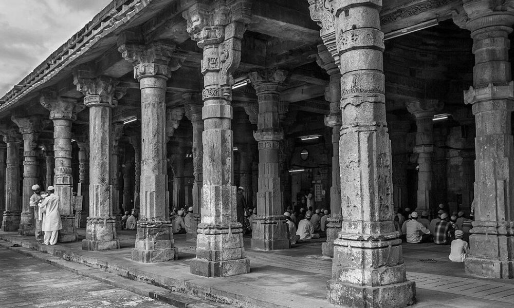 Gujarat's Historic Jami Masjid Faces Threat as Archaeological Survey Calls for Protection Amid Protest Plans