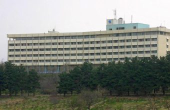 Lyse Doucet’s ‘The Finest Hotel in Kabul’ Wins Women’s Prize for Nonfiction, Unveiling Afghan History