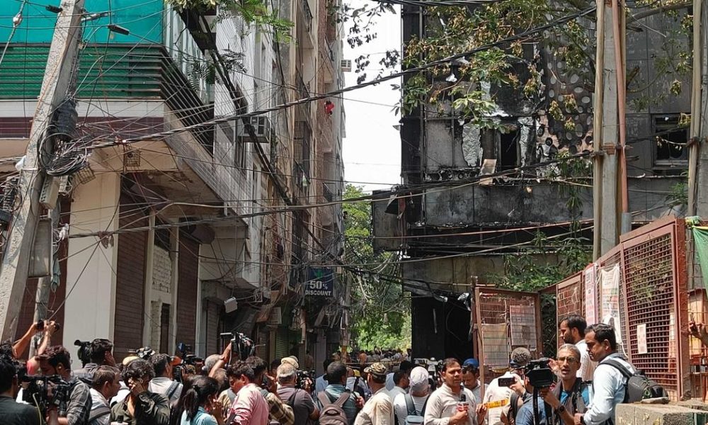 Tragic Blaze Claims 20 Lives in Delhi's Malviya Nagar