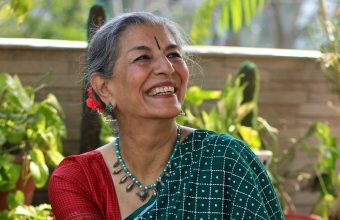 71-Year-Old Gita Prakash: A Journey from Doctor to Radio Jockey and Model