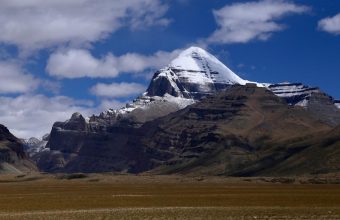 A Journey Through Time: A Hermit's Trek from the Garhwal Himalayas to Mount Kailash and Manas Sarovar in 1898
