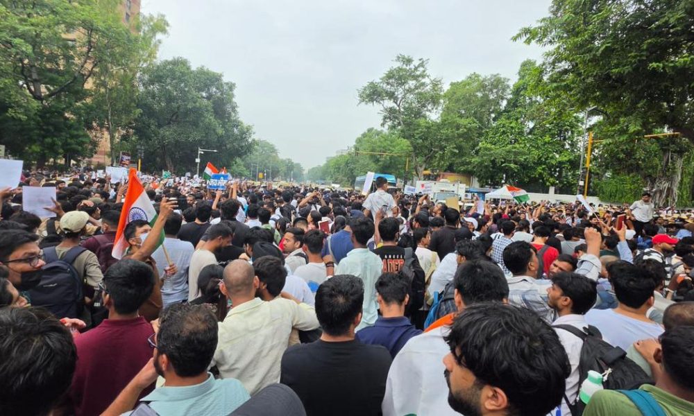 Delhi's Young Protesters Confront Police Amid Controversial Education Demands
