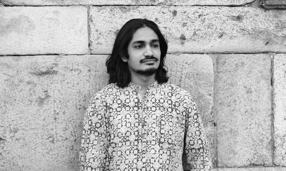 Exploring Themes of Hypocrisy and Poverty in Contemporary Indian Poetry