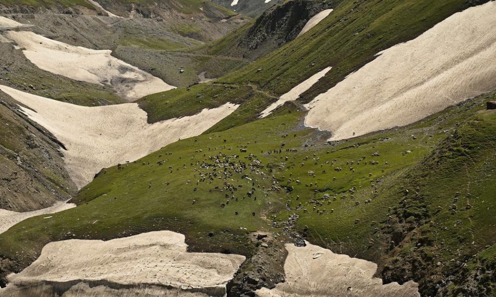 Himalayan Glaciers: Climate Change Threatens Water Quality in Indus River Basin