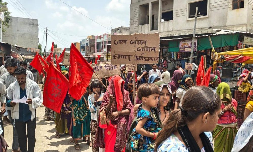 Madhya Pradesh Farmers Struggle as Land Records Disappear from Digital Portal