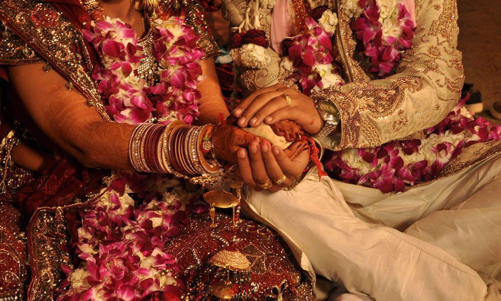 Navigating Family Dynamics: A Therapist's Guide to Pre-Marital Conversations in India