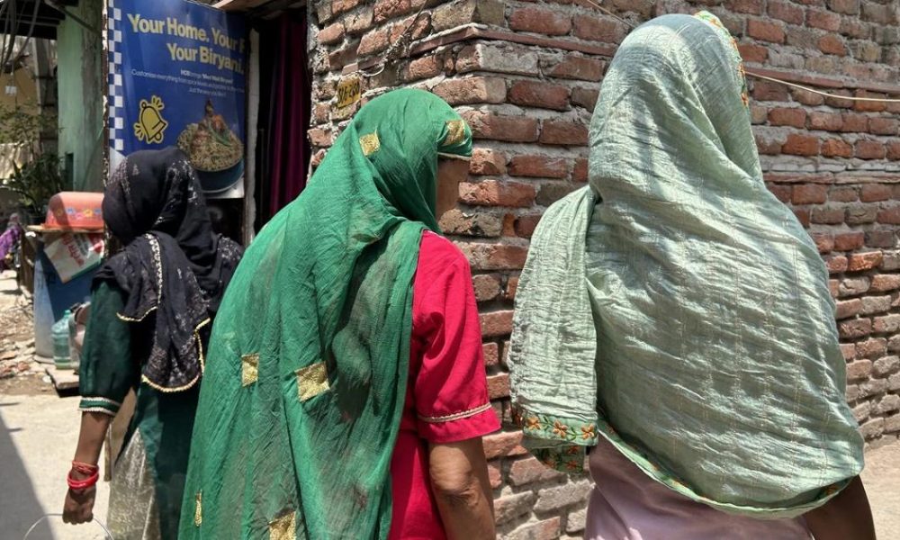 Rising Heat Forces Delhi's Underprivileged to Opt for Uncomfortable Synthetic Clothing