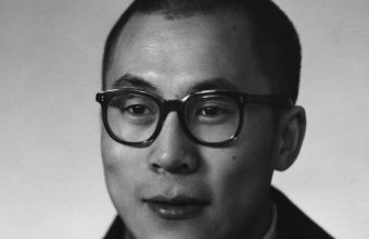 The Dalai Lama's Encounter with Mao Zedong: A Pivotal Moment for Tibet in 1955