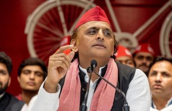 Akhilesh Yadav Critiques Maharashtra's Marathi Mandate for Drivers