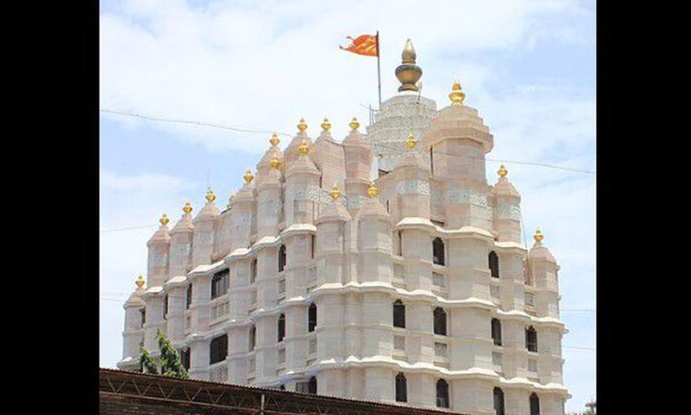 Maharashtra CM Launches Investigation into Alleged Donation Misappropriation at Siddhivinayak Temple