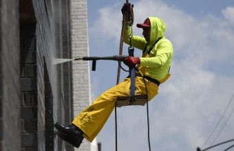 Over One-Third of Workers in the U.S. Face Job Insecurity, Highlights Economist