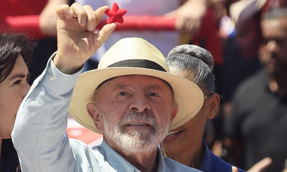 Brazil's Presidential Election Campaign Struggles to Ignite Amid Polarization