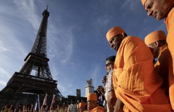 Eiffel Tower Director Resigns Following Controversy Over Gender Discrimination During Hindu Group Visit