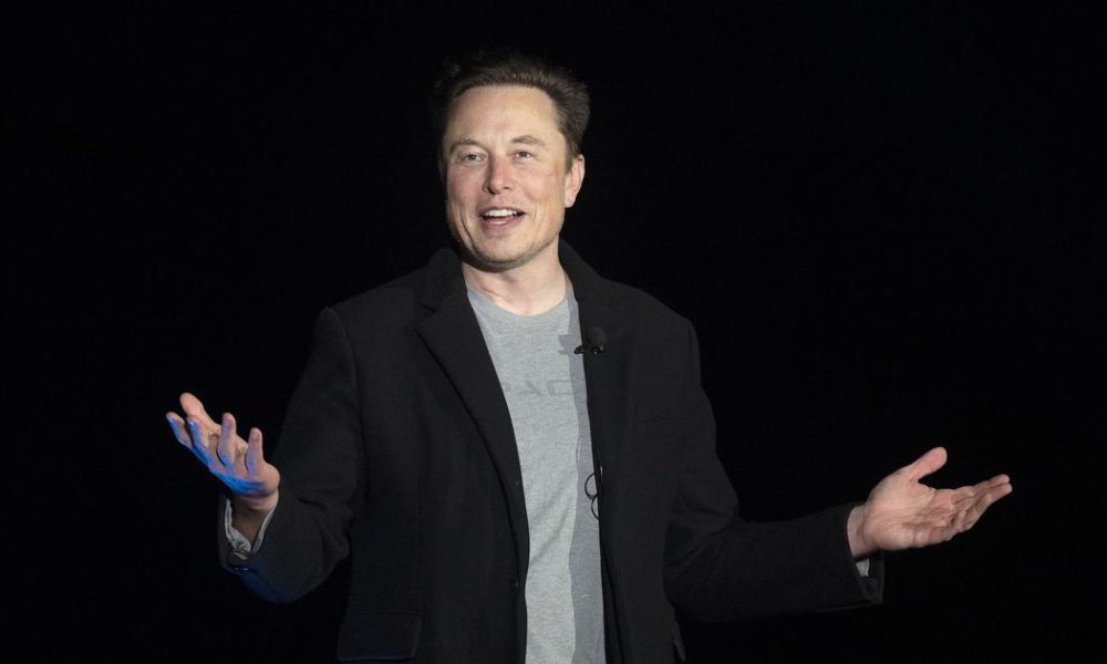 Elon Musk Blames Indian 'Oligarchs' for Delaying Starlink's Launch in India