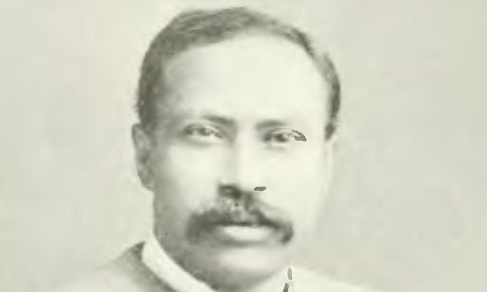 Exploring the Influence of Sarat Chandra Das on Bengali Literature through Saradindu Bandopadhyay