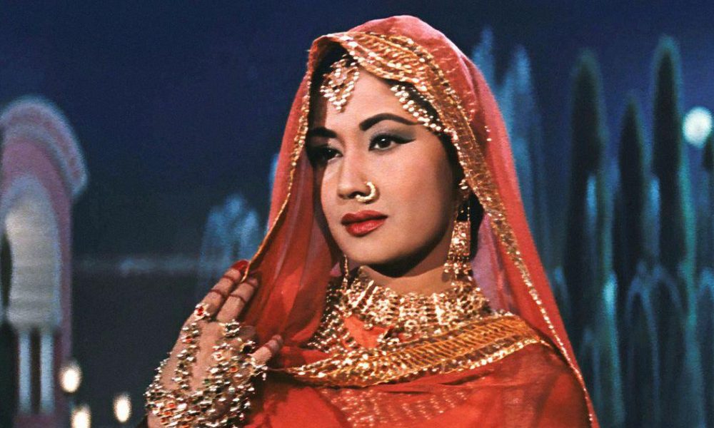 Exploring the Vibrant Palette of Kamal Amrohi's Timeless Classic 'Pakeezah'