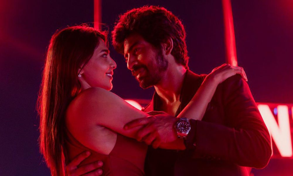 #Love: A Contemporary Take on Romance with Chemistry vs. Compatibility