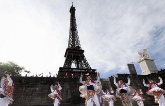 Paris Inquiry Clears Hindu Group of Requesting Removal of Women Staff at Eiffel Tower