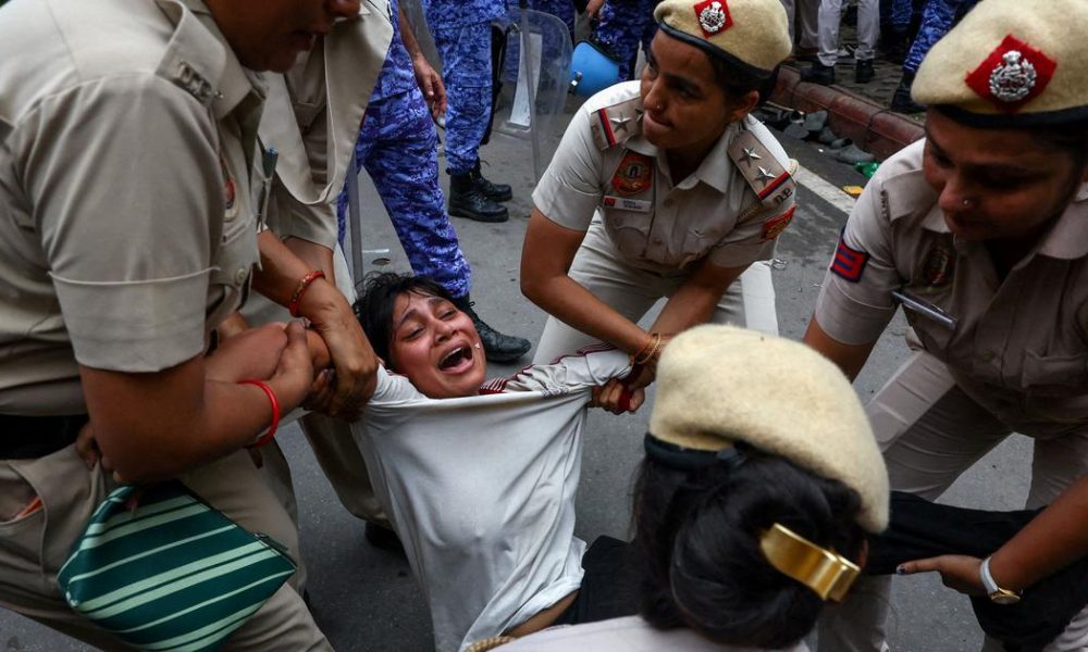 Supreme Court Probes Allegations of Excessive Force in Jantar Mantar Protest